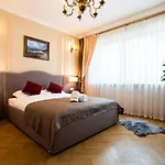 Krakowska 4*
