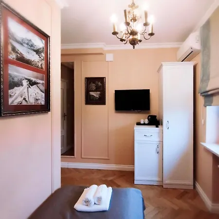 Krakowska 公寓式酒店