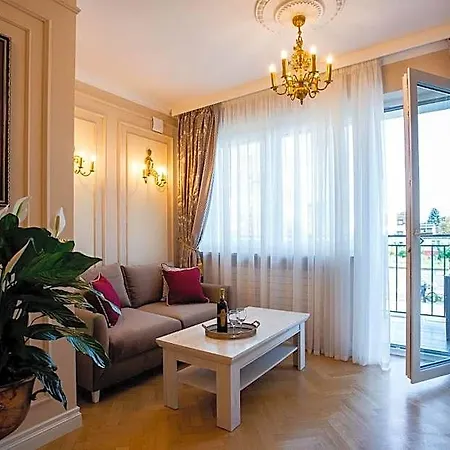 Krakowska 4* ラシン