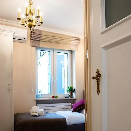 公寓式酒店 Krakowska 拉辛